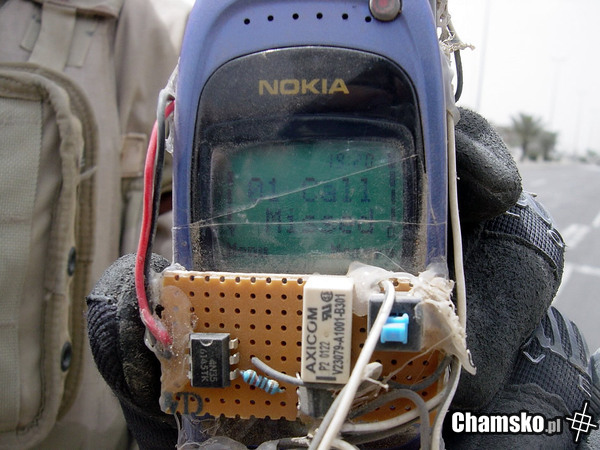 Masz jedno nieodbrane połączenie (telefon z zapalnikiem do improwizowanego ładunku wybuchowego)