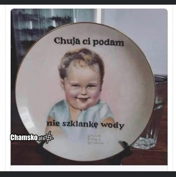 Szklanka wody