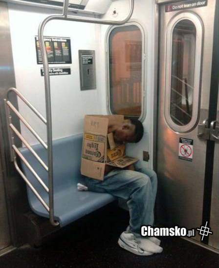 Kamuflaż w metrze