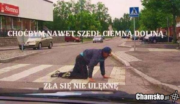 ciemną doliną