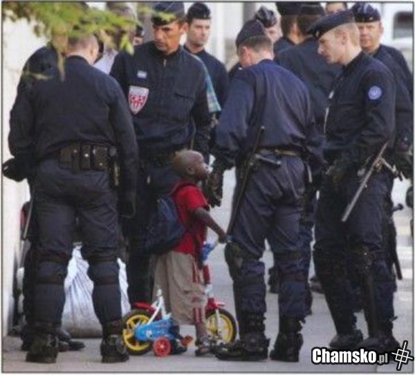 Czarni od dziecka mają problemy z policją...