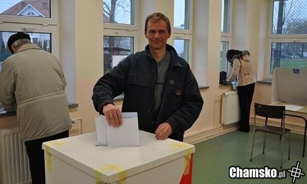 GŁOSUJE NA KOMUCHORUSKIEGO
